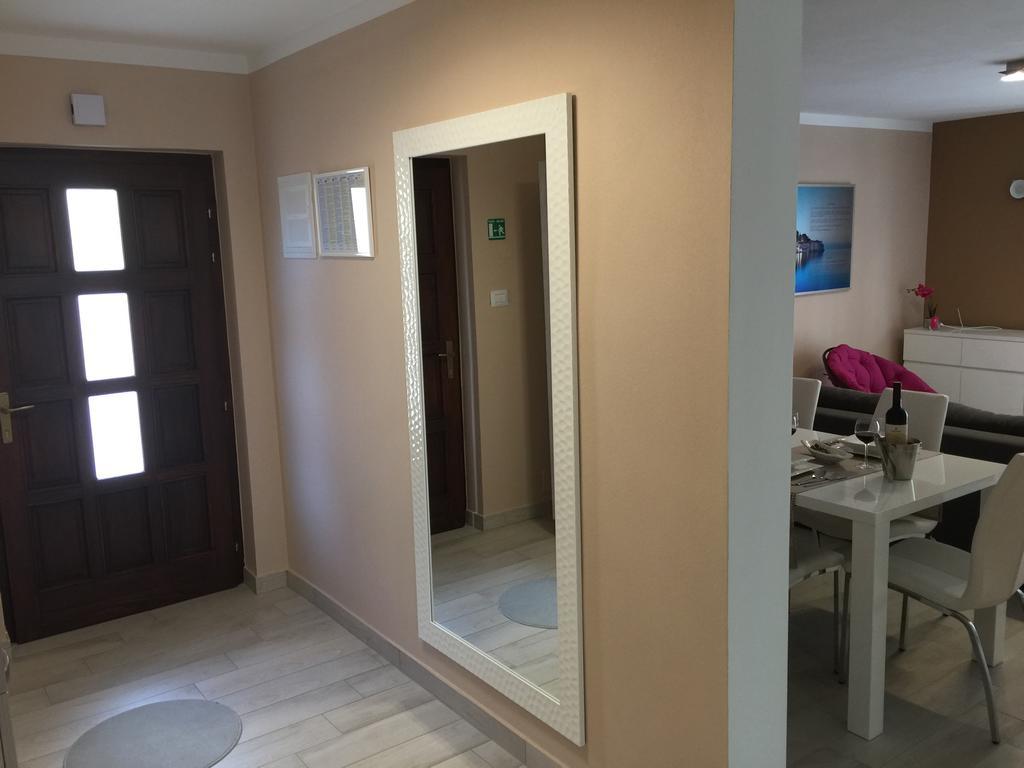 Apartment Villa Baric 4412 Ровин Екстериор снимка