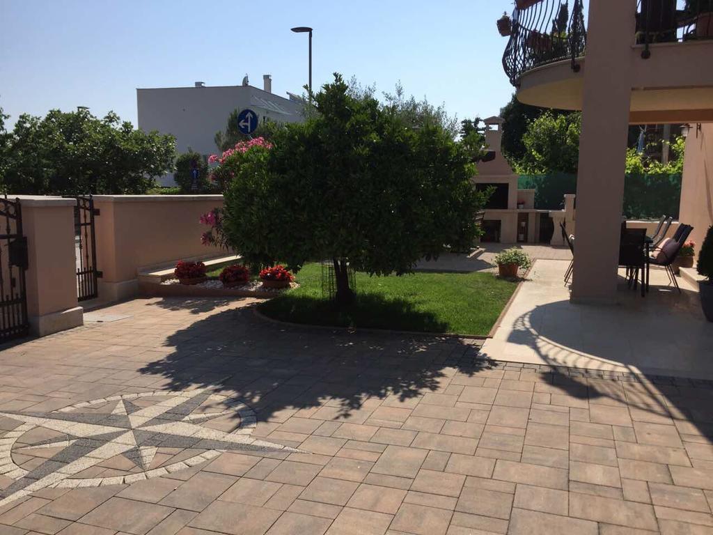 Apartment Villa Baric 4412 Ровин Екстериор снимка